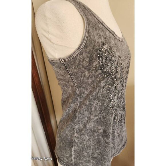 T64 Maurices 2 pc gray decorative silver-studded pattern tank and fringed kimono - Picture 2 of 11
